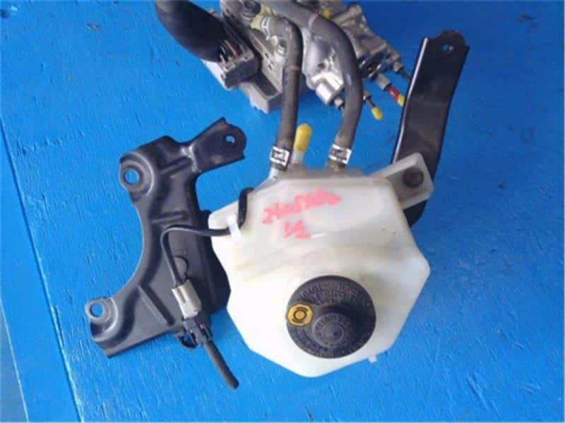 Brake Booster TOYOTA Prius 2010 DAA-ZVW30 - Image 4