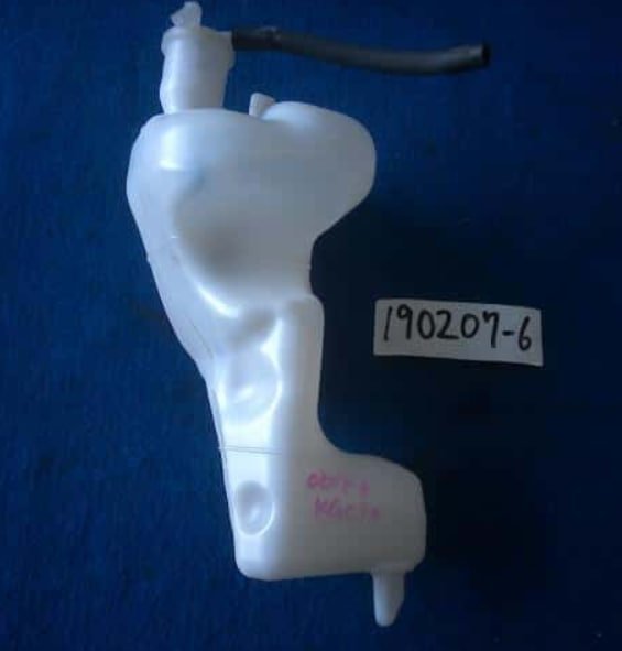Coolant reservoir for Toyota Passo 2014 (DBA-KGC30) - Image 2